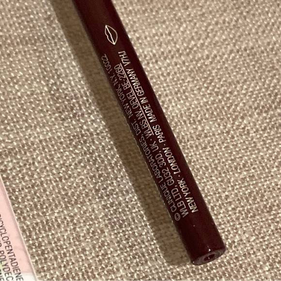 CLINIQUE Quickliner for Lips - Intense Licorice .01 Oz New In Box - Picture 4 of 8